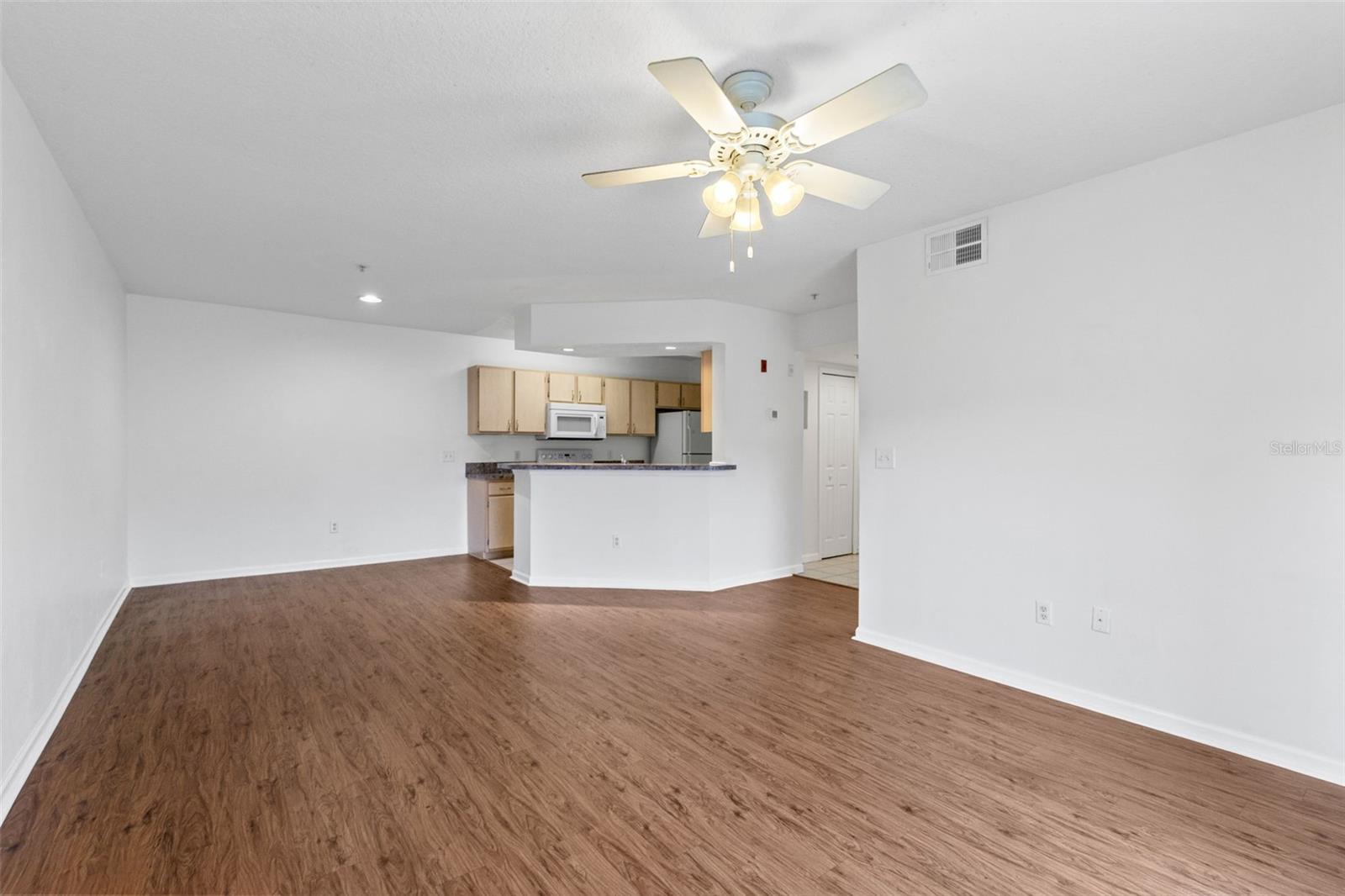 CREST/WATERFORD LAKES - Residential