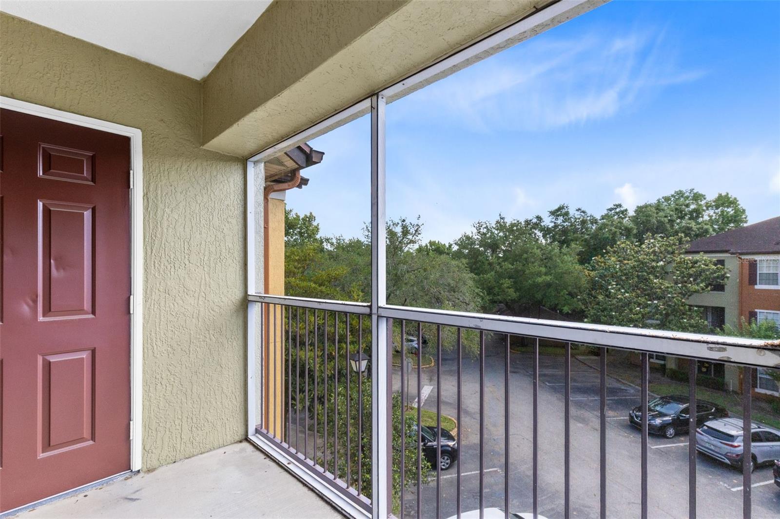 CREST/WATERFORD LAKES - Residential