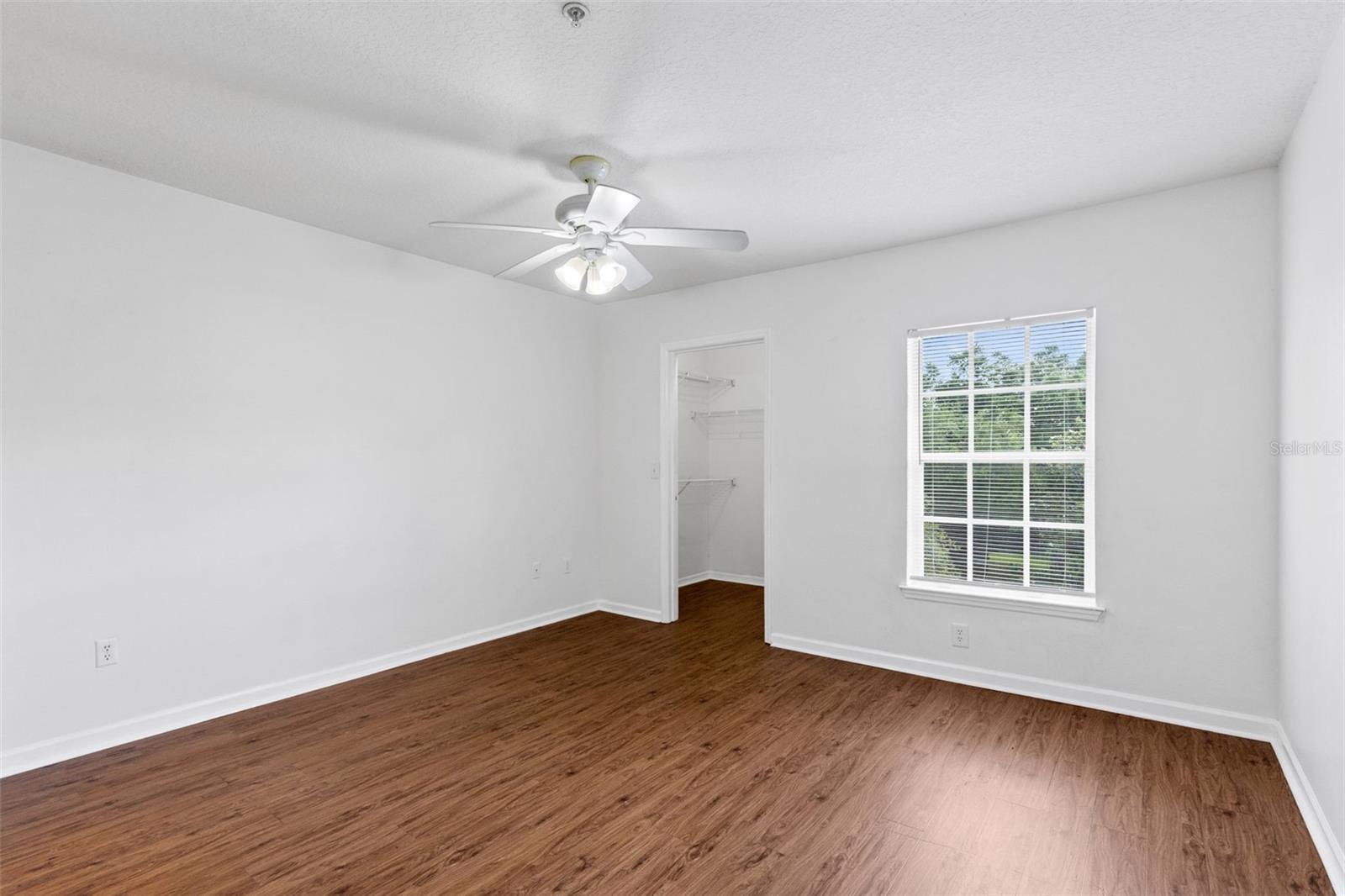 CREST/WATERFORD LAKES - Residential