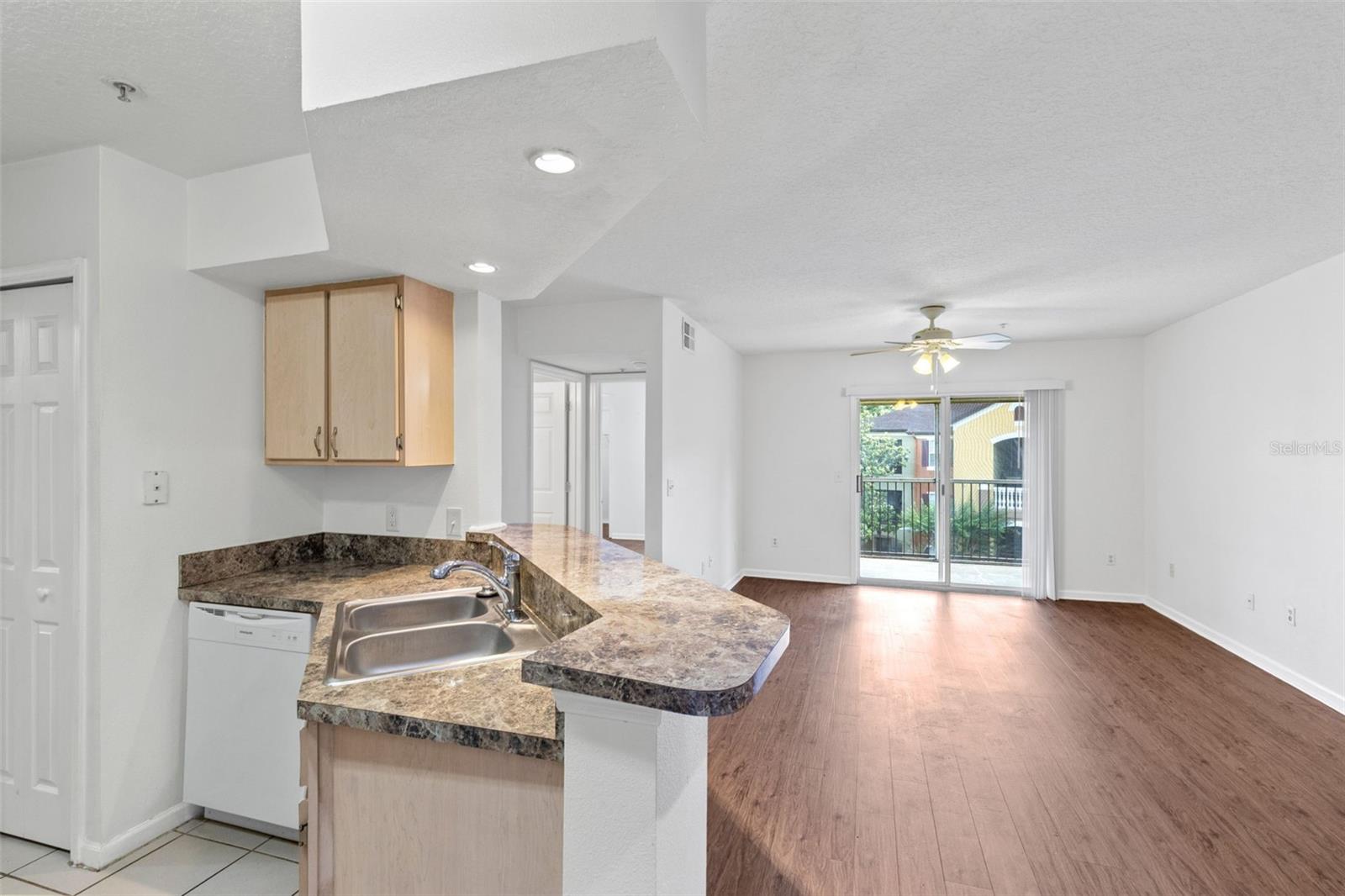 CREST/WATERFORD LAKES - Residential