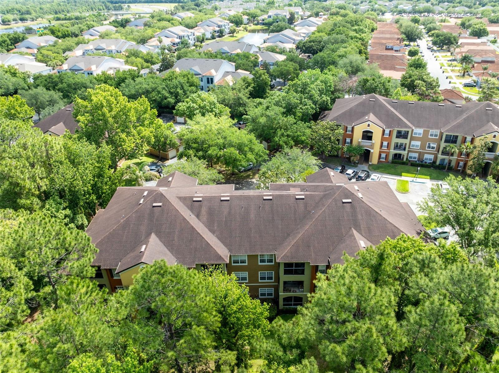 CREST/WATERFORD LAKES - Residential