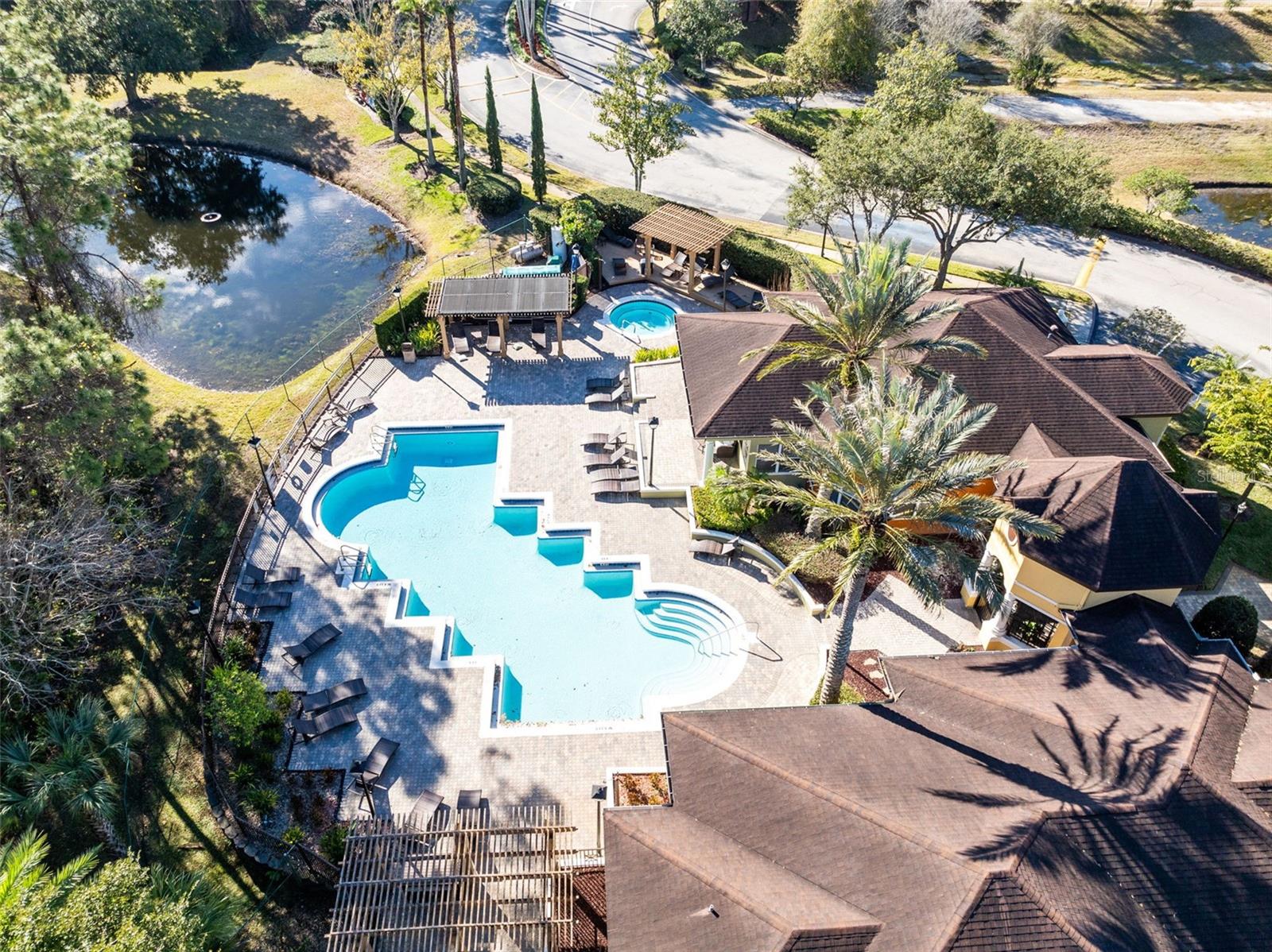 CREST/WATERFORD LAKES - Residential