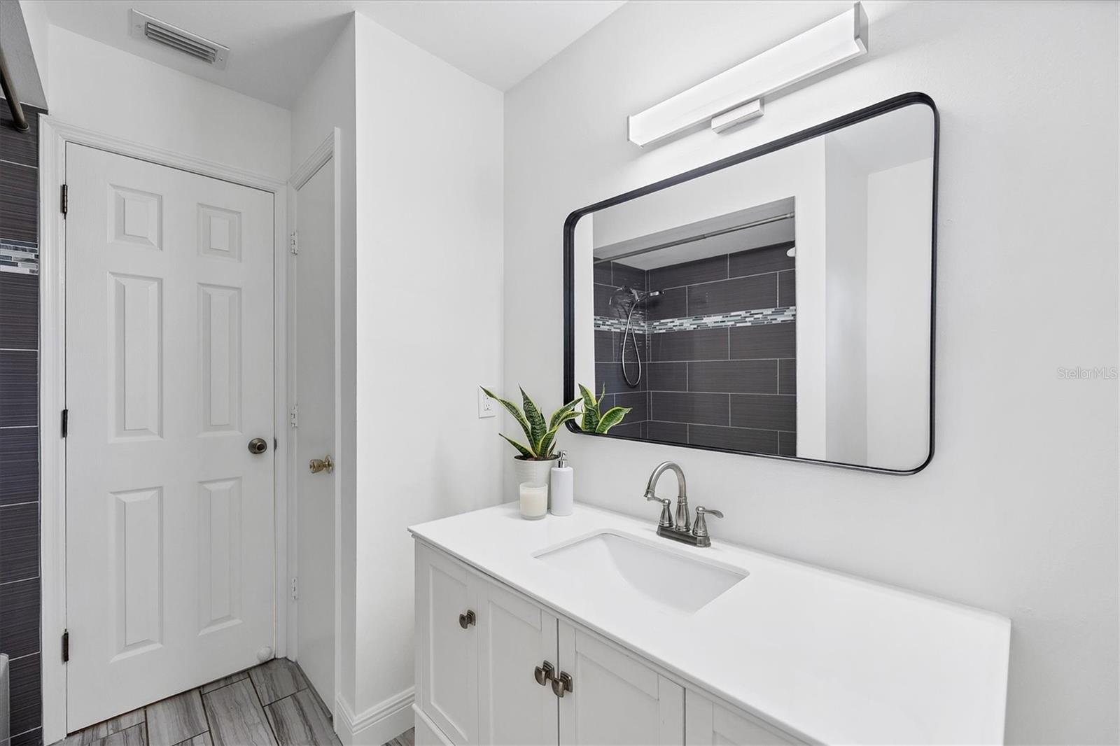 JOHNSON ESTATES - Residential