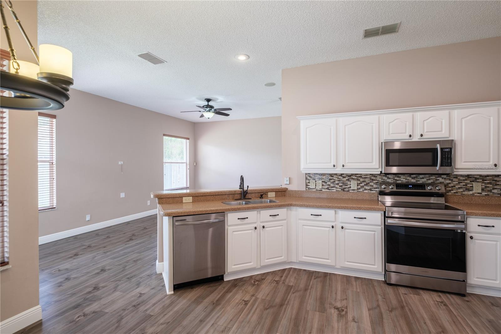 RIVERSIDE AT TWIN RIVERS UN 2 - Residential