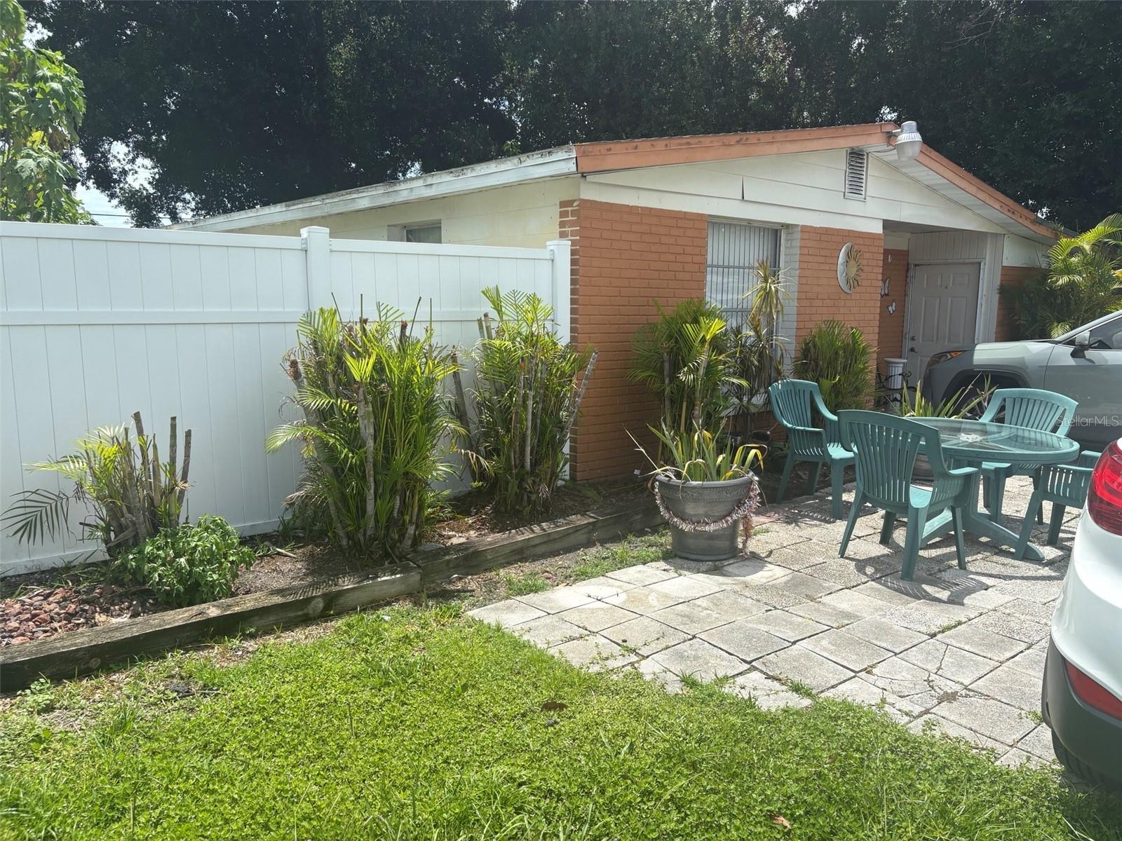 Charming 3-Bedroom Home in West Park Estates – Full of Potential!
Discover the possibilities in this cozy 3-bedroom, 1-bath home located in the established West Park Estates neighborhood of Tampa. Offering 1,082 sq ft of living space, this property features ample parking, outdoor storage, and a spacious backyard shaded by beautiful oak trees with natural Florida landscaping. The home has great potential for updates and personalization—perfect for a first-time buyer, investor, or anyone looking to make it their own. Conveniently located near downtown Tampa, St. Pete, Orlando, cruise ports, major sports venues, parks, restaurants, shopping, Clearwater Beach, and Tampa International Airport. Don’t miss this opportunity to own in a prime central location!
