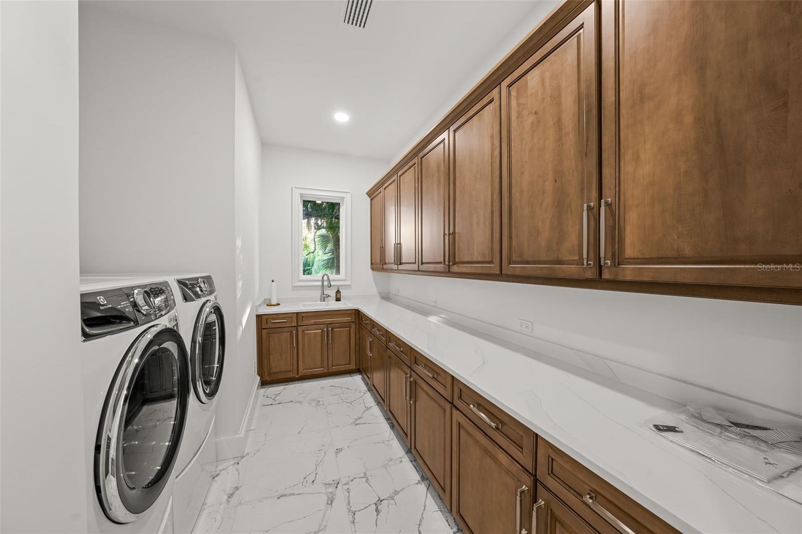 BEACH PARK - Residential