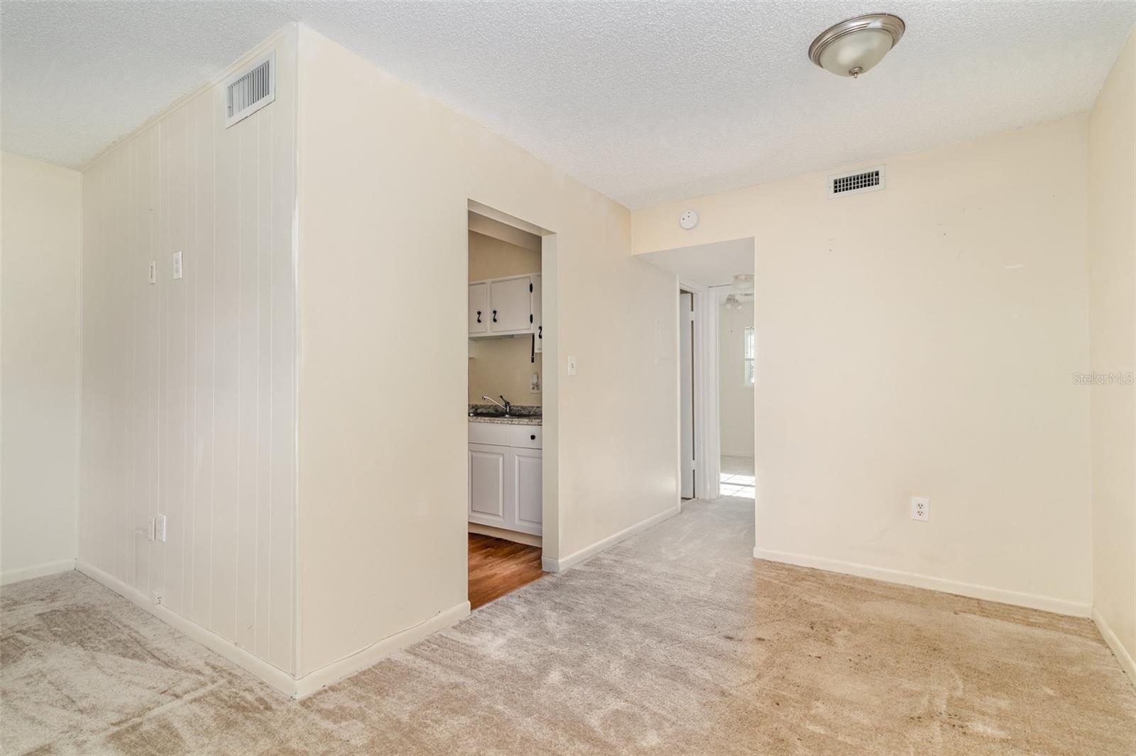 LAKESIDE MANOR APTS CONDO - Residential