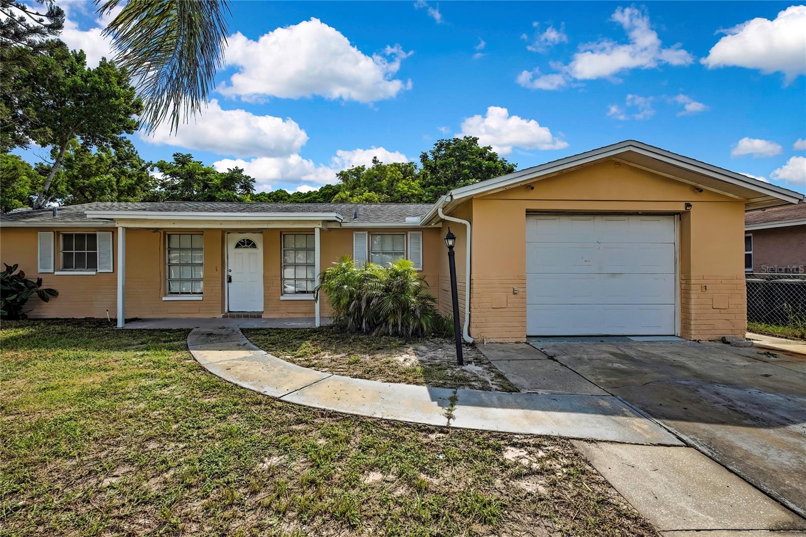 11220 LINDEN LANE