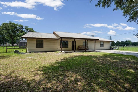 Photo of 348 Cr 542e, Bushnell, FL 33513 (MLS # G5113520)