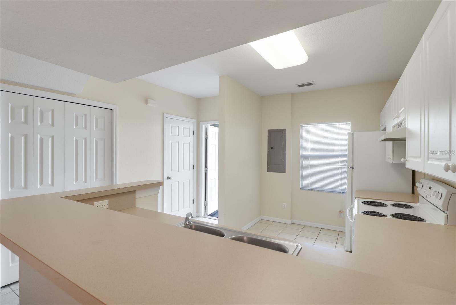 MANHATTAN-HUMPHREY TWNHMS U - Residential Lease