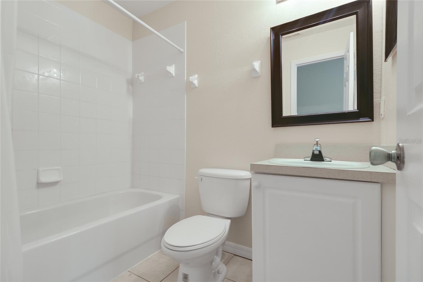 MANHATTAN-HUMPHREY TWNHMS U - Residential Lease