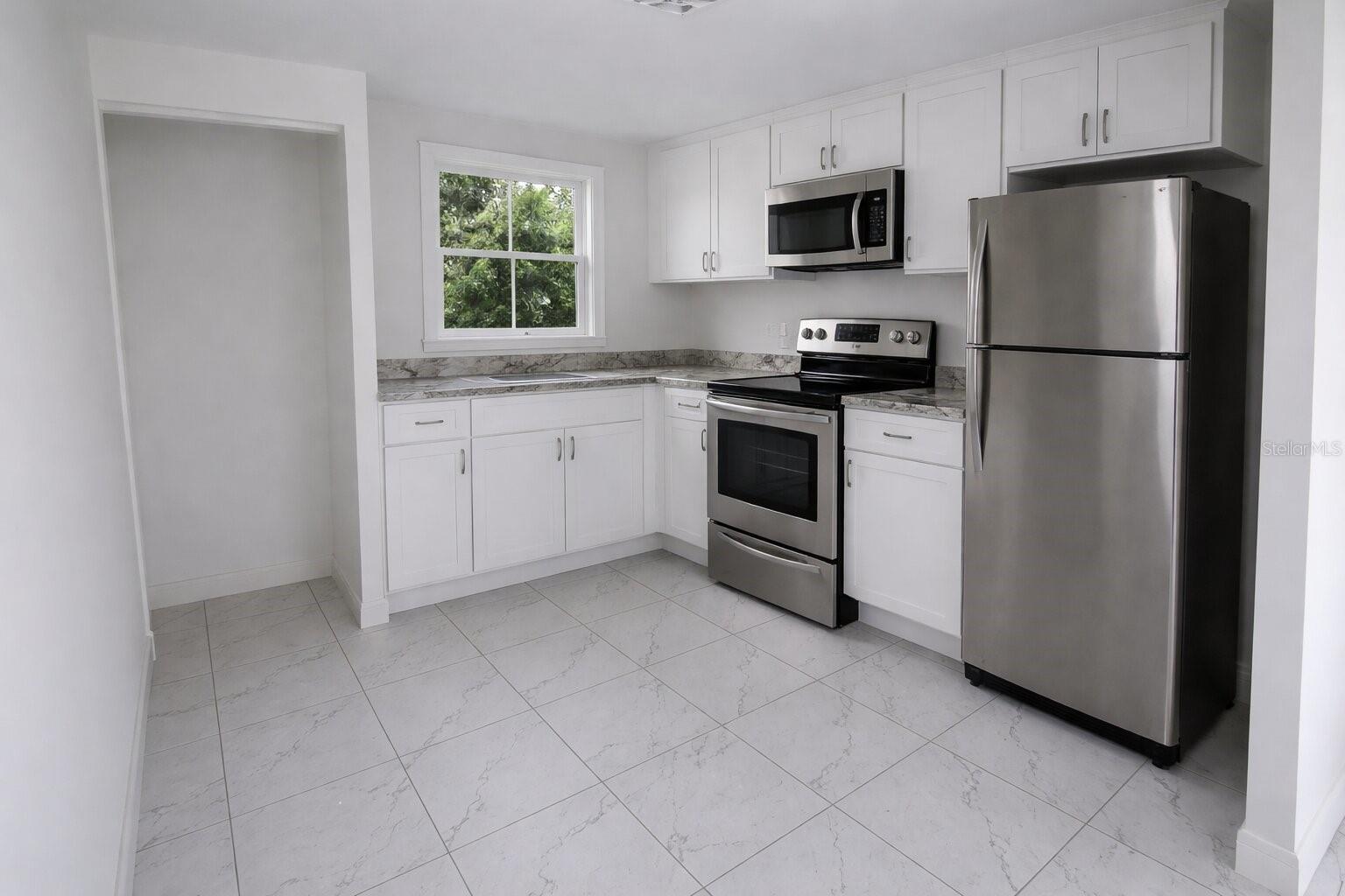 GARDEN TERRACE - Residential Lease