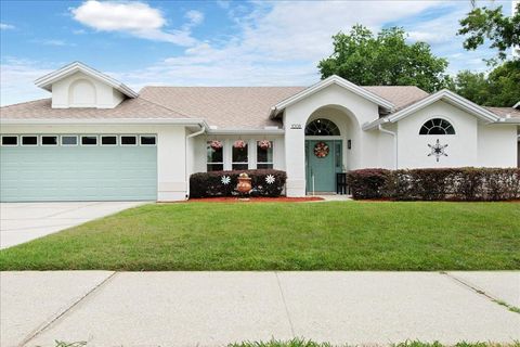 Photo of 1008 Moccasin Run Road, Oviedo, FL 32765 (MLS # O6401243)