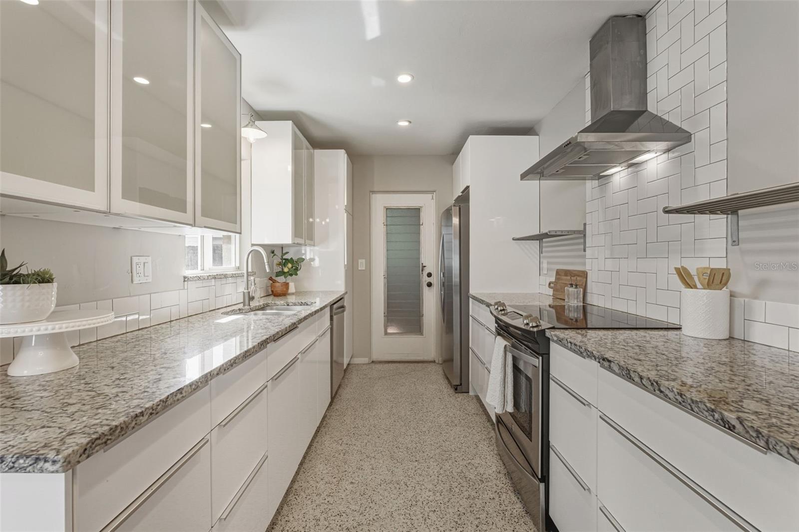 SOUTH GATE - Residential