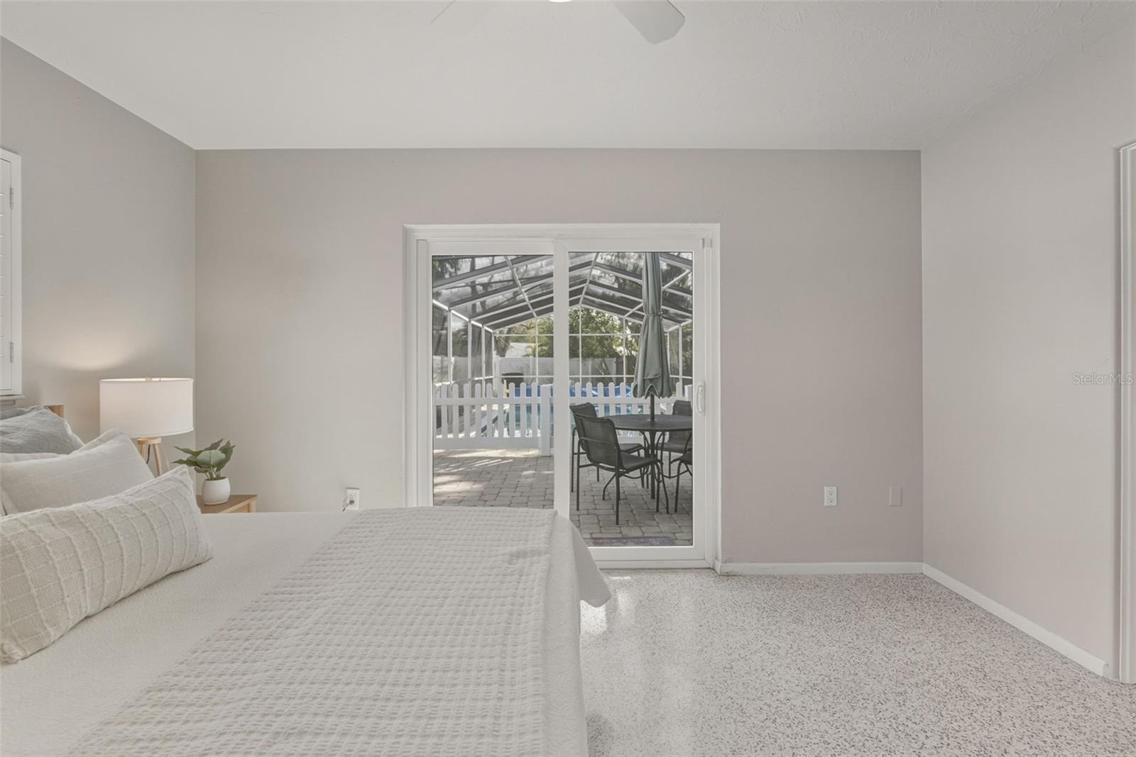 SOUTH GATE - Residential