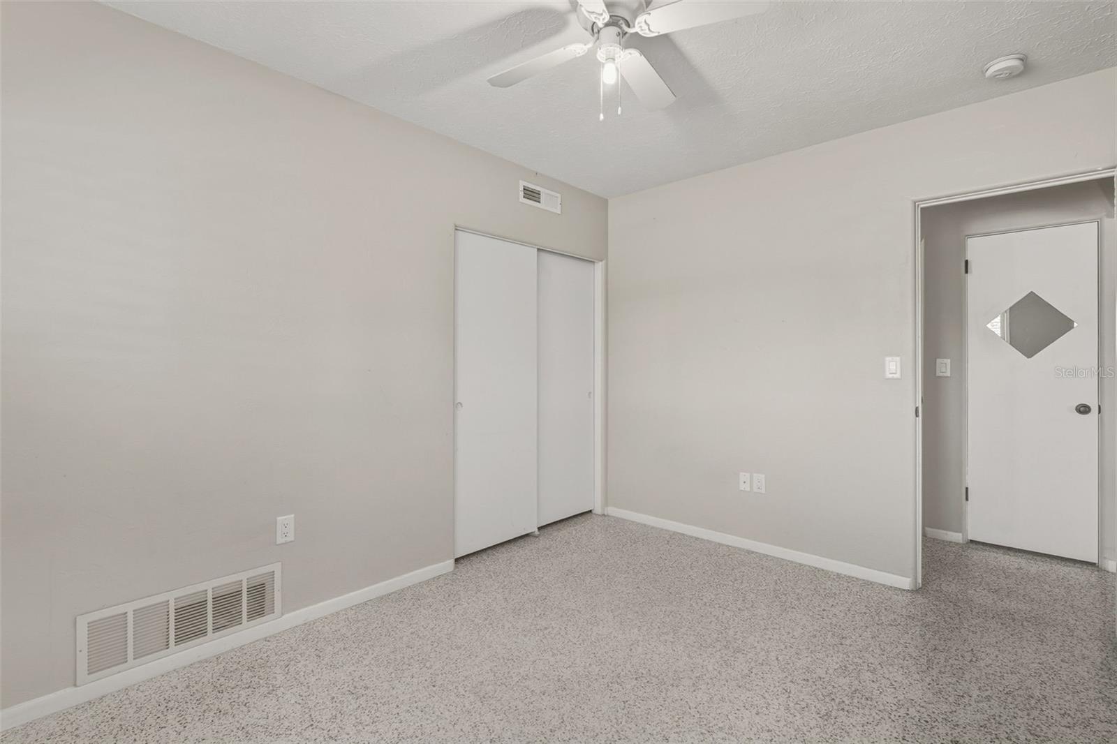 SOUTH GATE - Residential