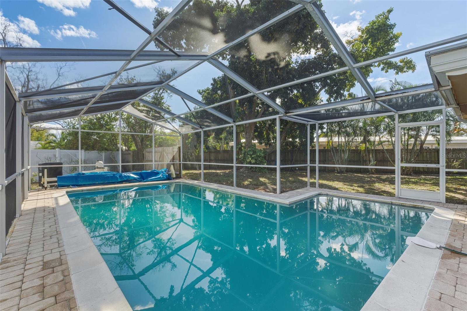 SOUTH GATE - Residential