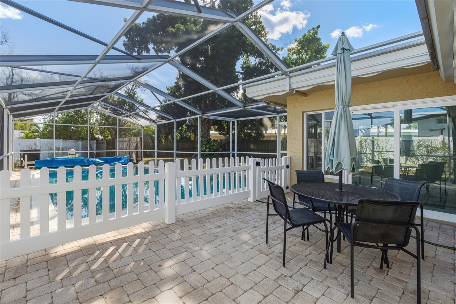 SOUTH GATE - Residential