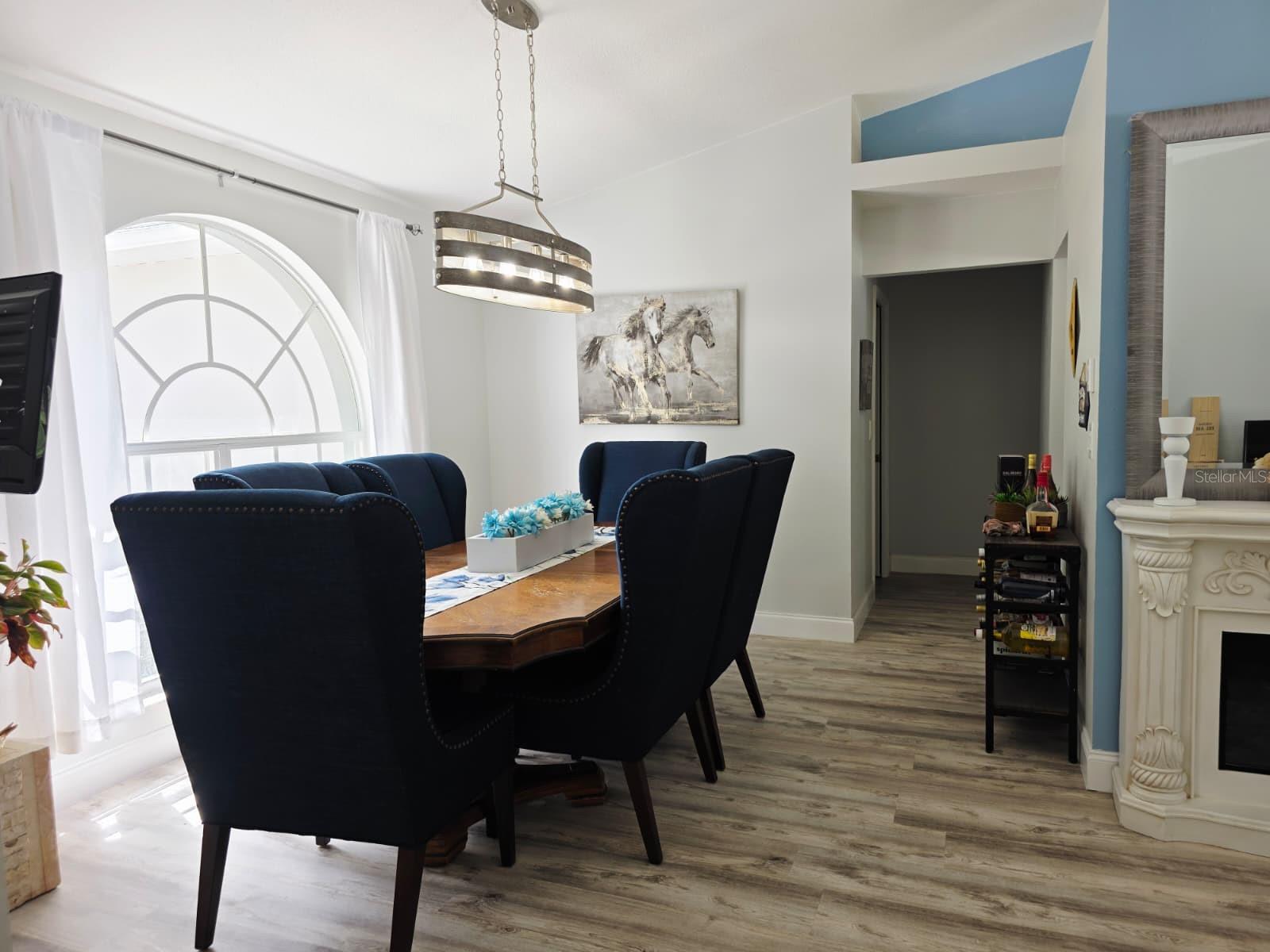 ROYAL HIGHLANDS - Residential