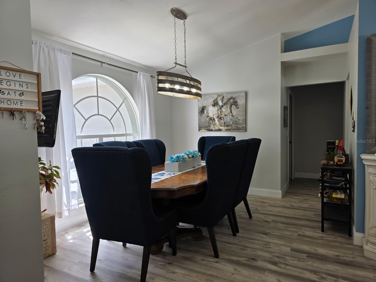 ROYAL HIGHLANDS - Residential