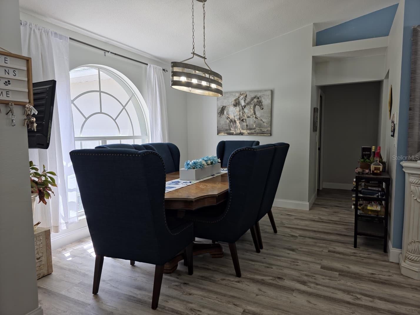 ROYAL HIGHLANDS - Residential