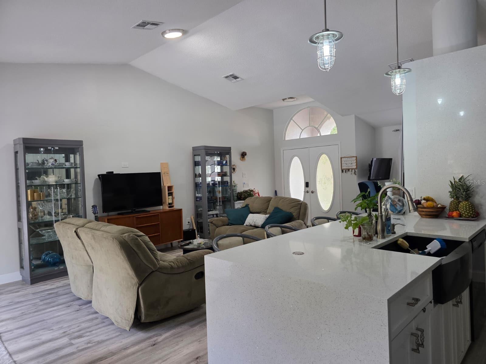 ROYAL HIGHLANDS - Residential