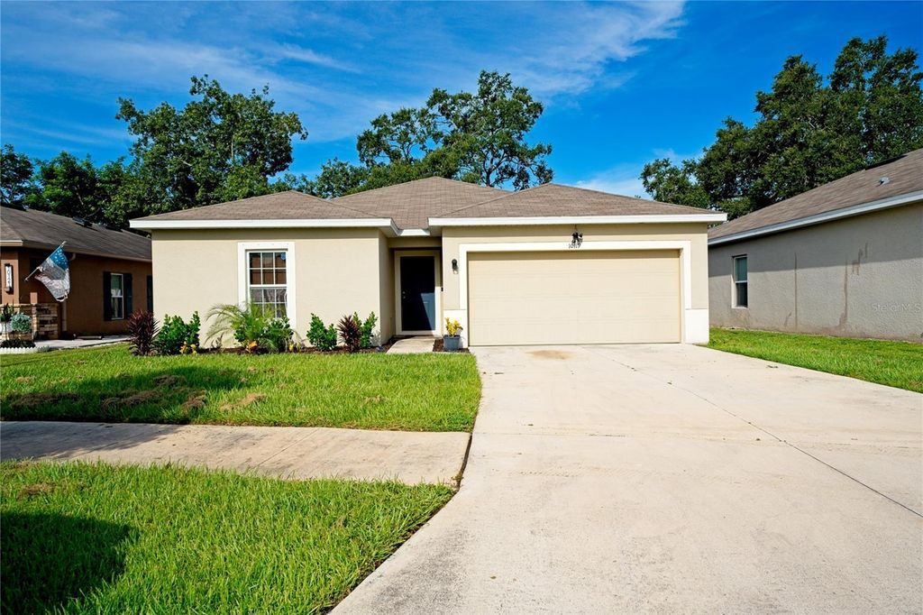 Photo of 10119 Candleberry Woods Lane, Gibsonton, FL 33534 (MLS # TB8425024)