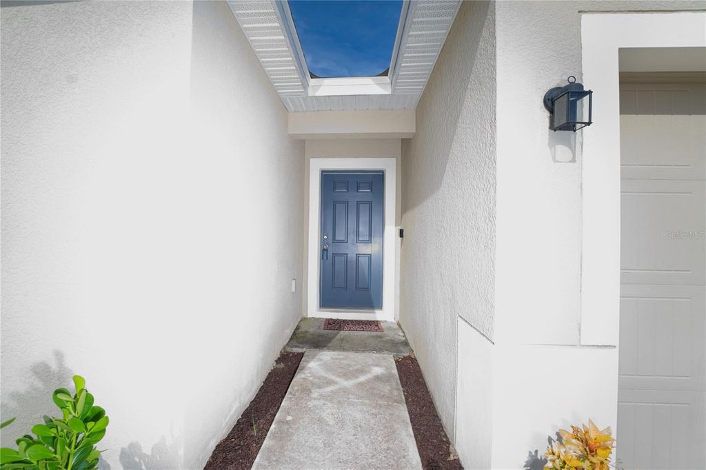Photo of 10119 Candleberry Woods Lane, Gibsonton, FL 33534 (MLS # TB8425024)