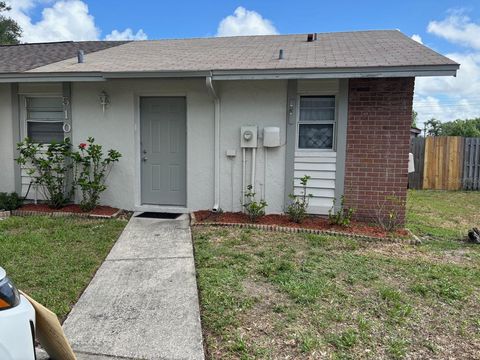 Photo of 5109 Lawnton Court, Tampa, FL 33624 (MLS # TB8504952)