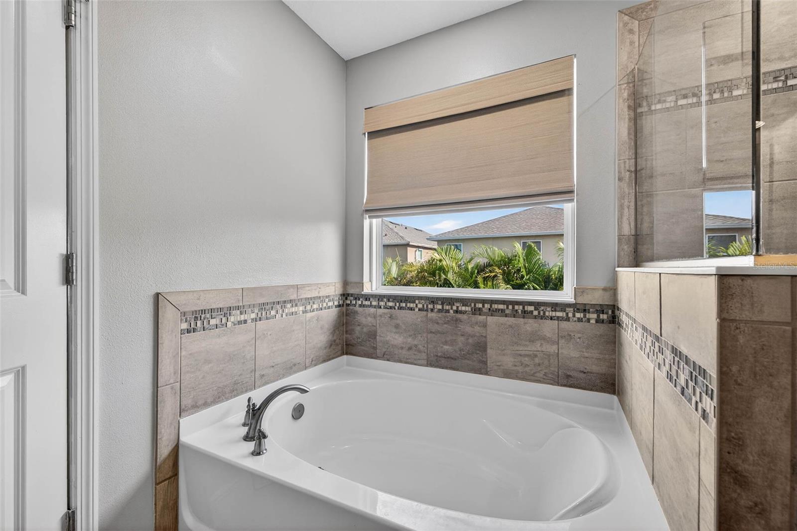 SEMINOLE GROVES - Residential