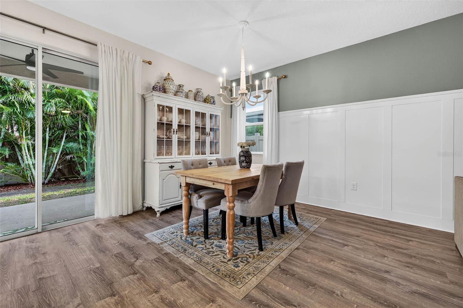 SEMINOLE GROVES - Residential