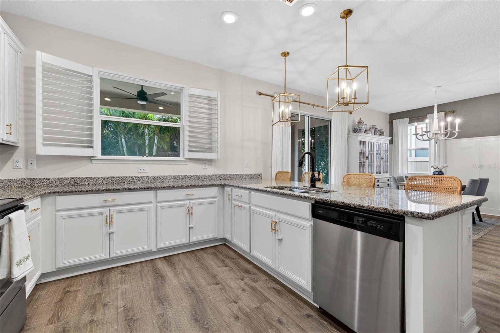 SEMINOLE GROVES - Residential