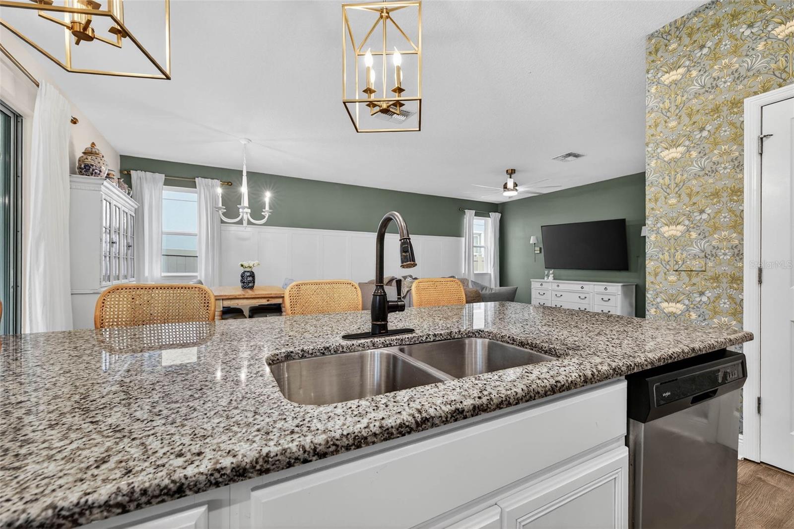 SEMINOLE GROVES - Residential