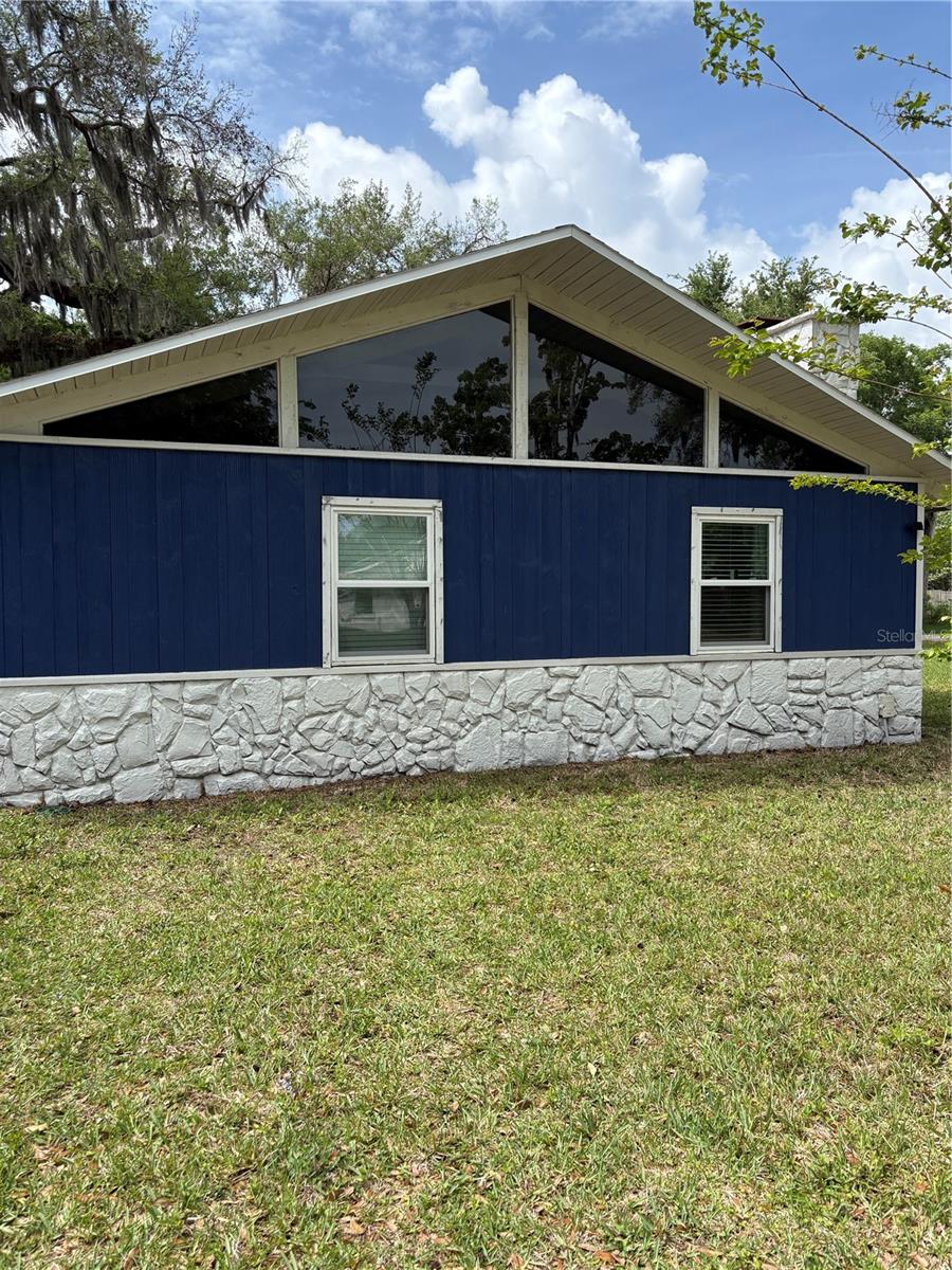 2203 LIME TREE DRIVE