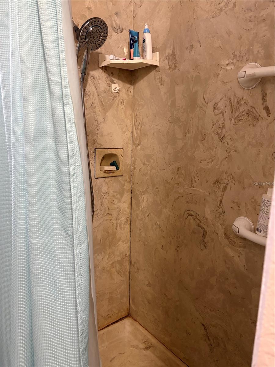 FLORIDA SHORES 01 - Residential