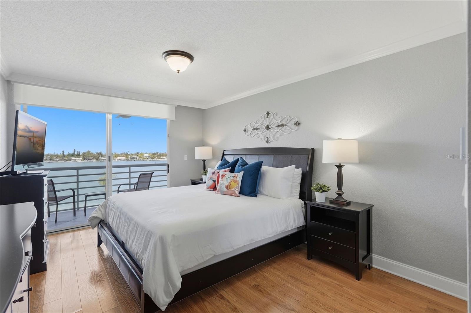 BAHIA VISTA - Residential