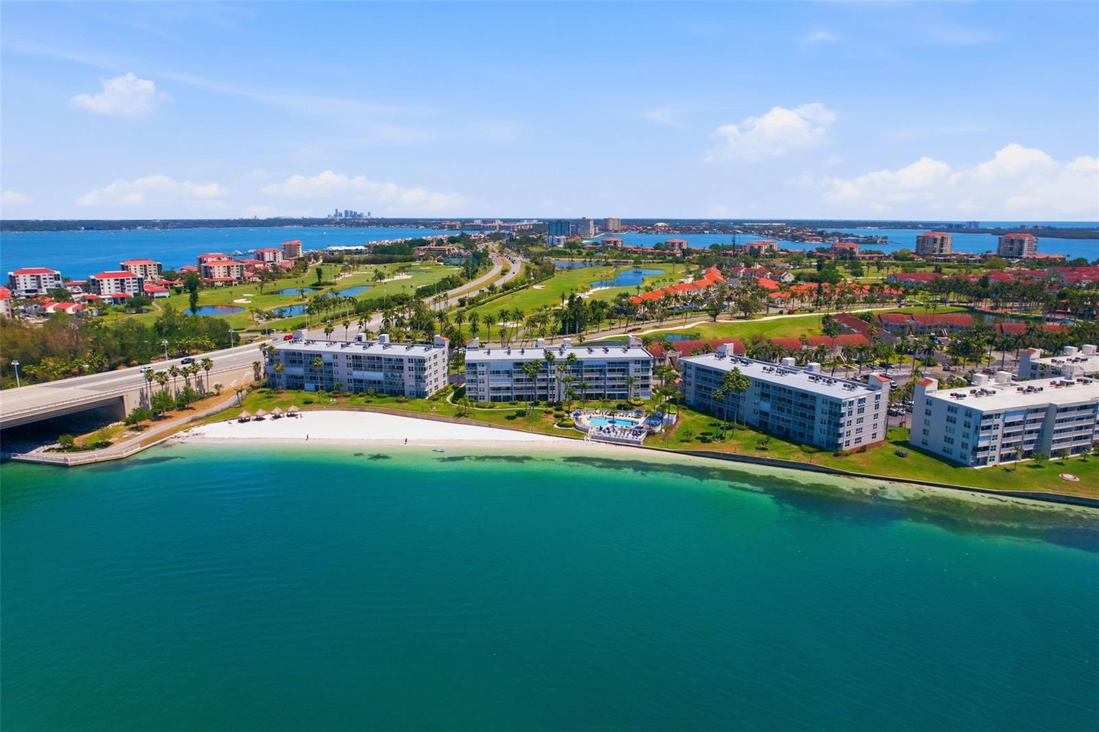 BAHIA VISTA - Residential