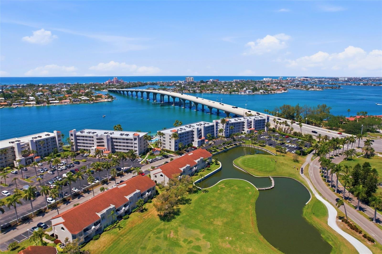 BAHIA VISTA - Residential