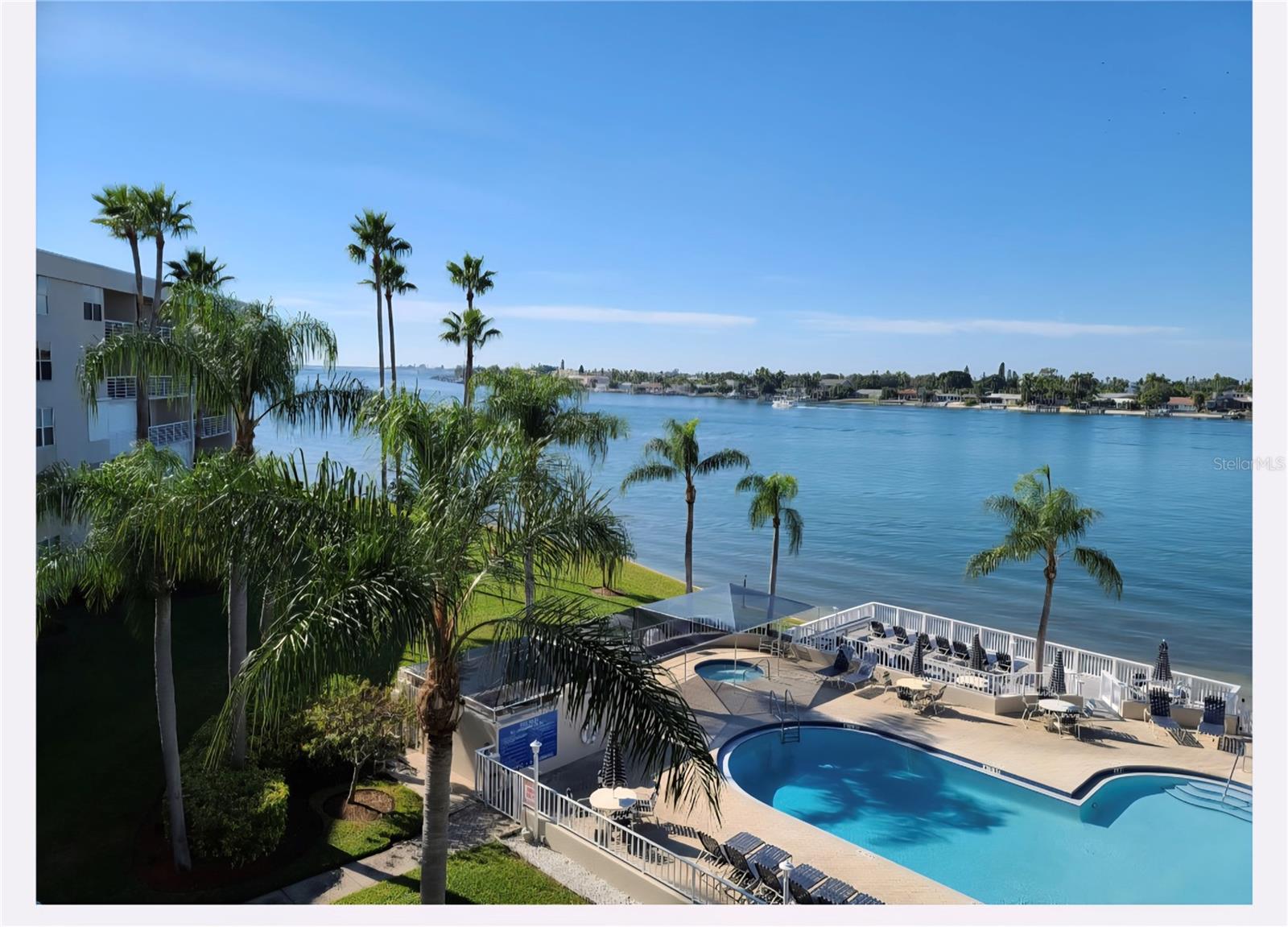 BAHIA VISTA - Residential