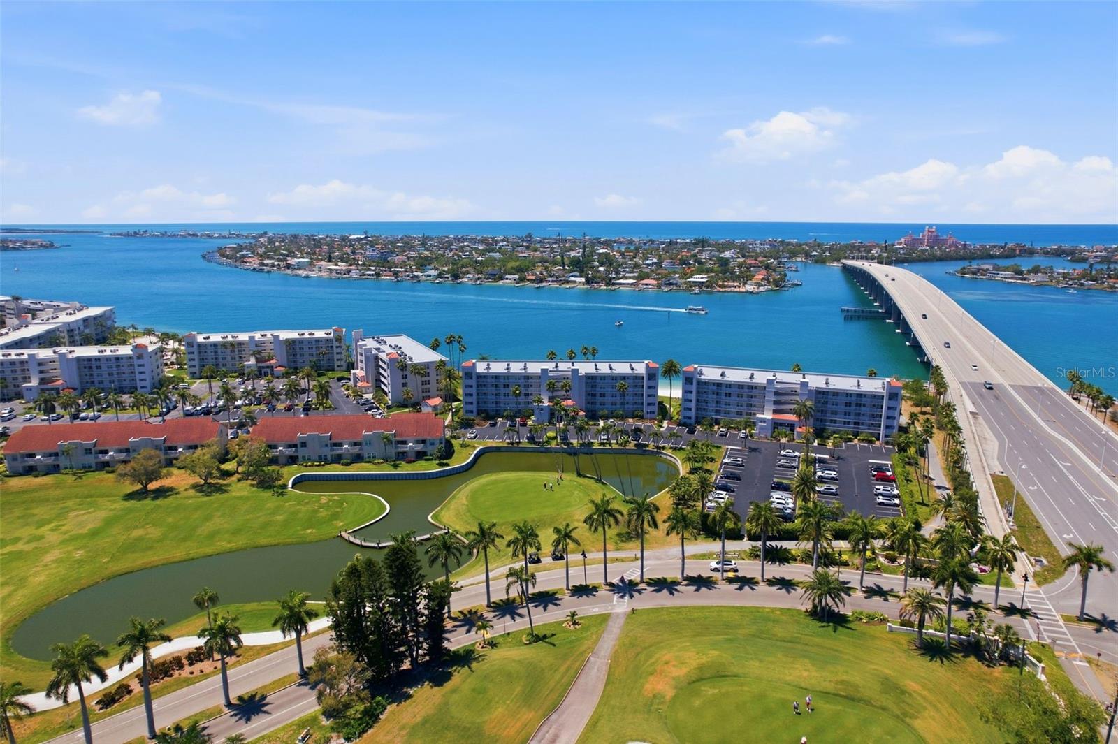 BAHIA VISTA - Residential