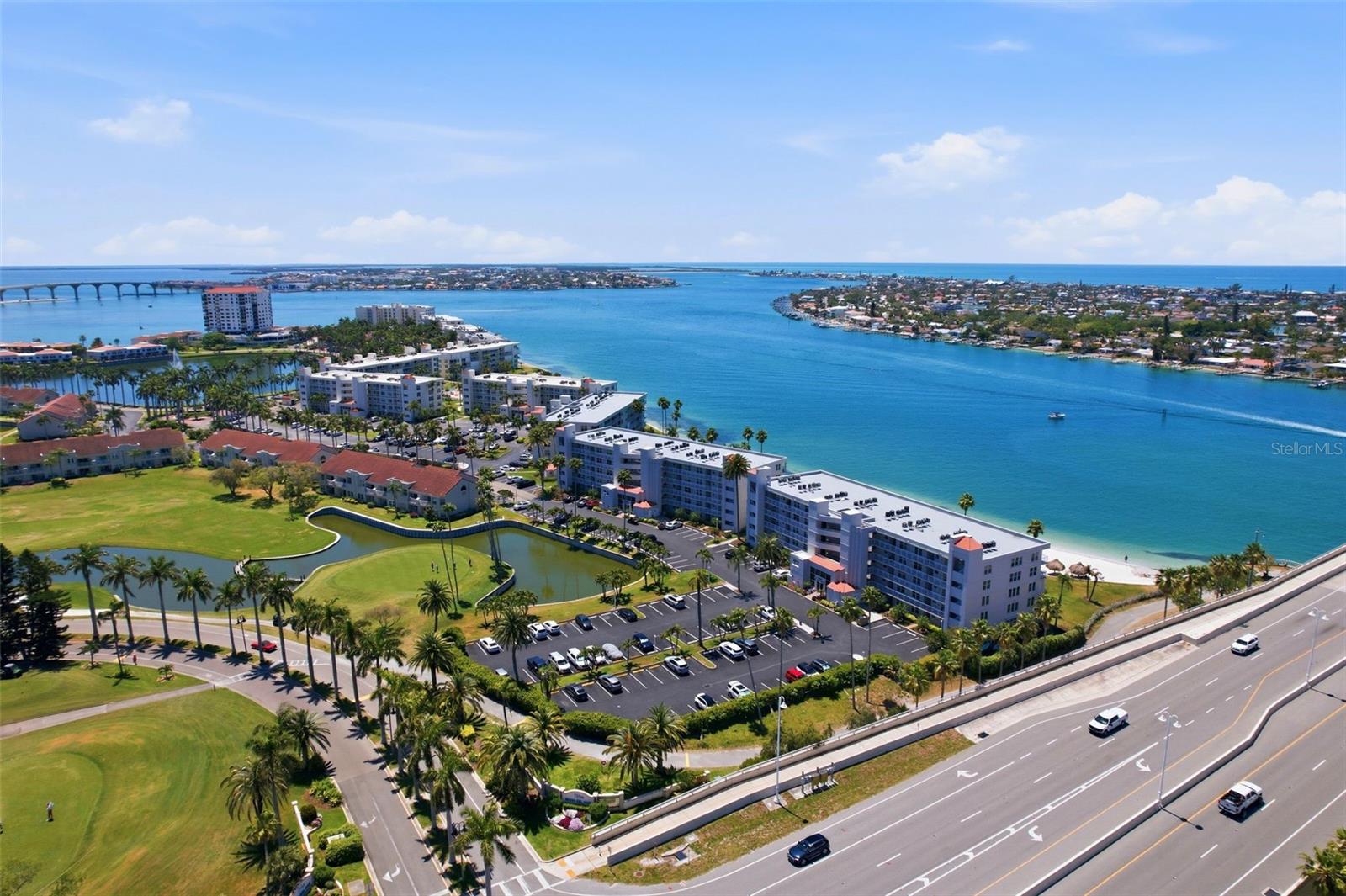 BAHIA VISTA - Residential