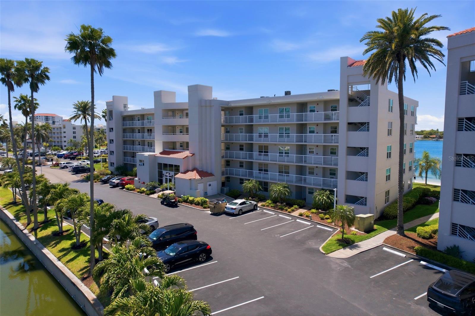 BAHIA VISTA - Residential