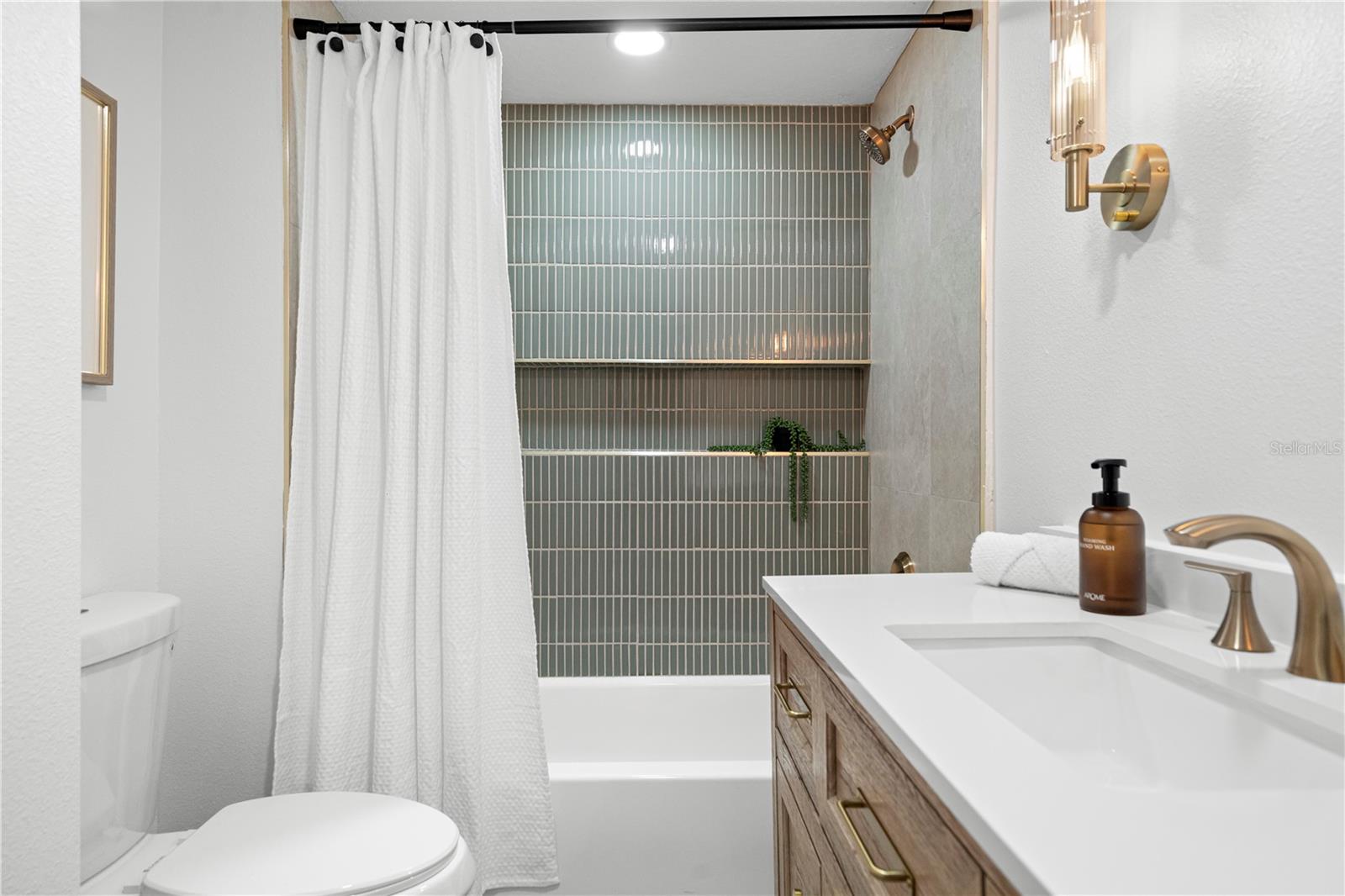 FLORADEL SUB - Residential