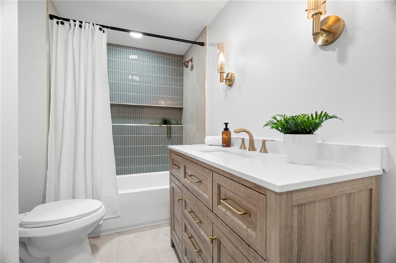 FLORADEL SUB - Residential