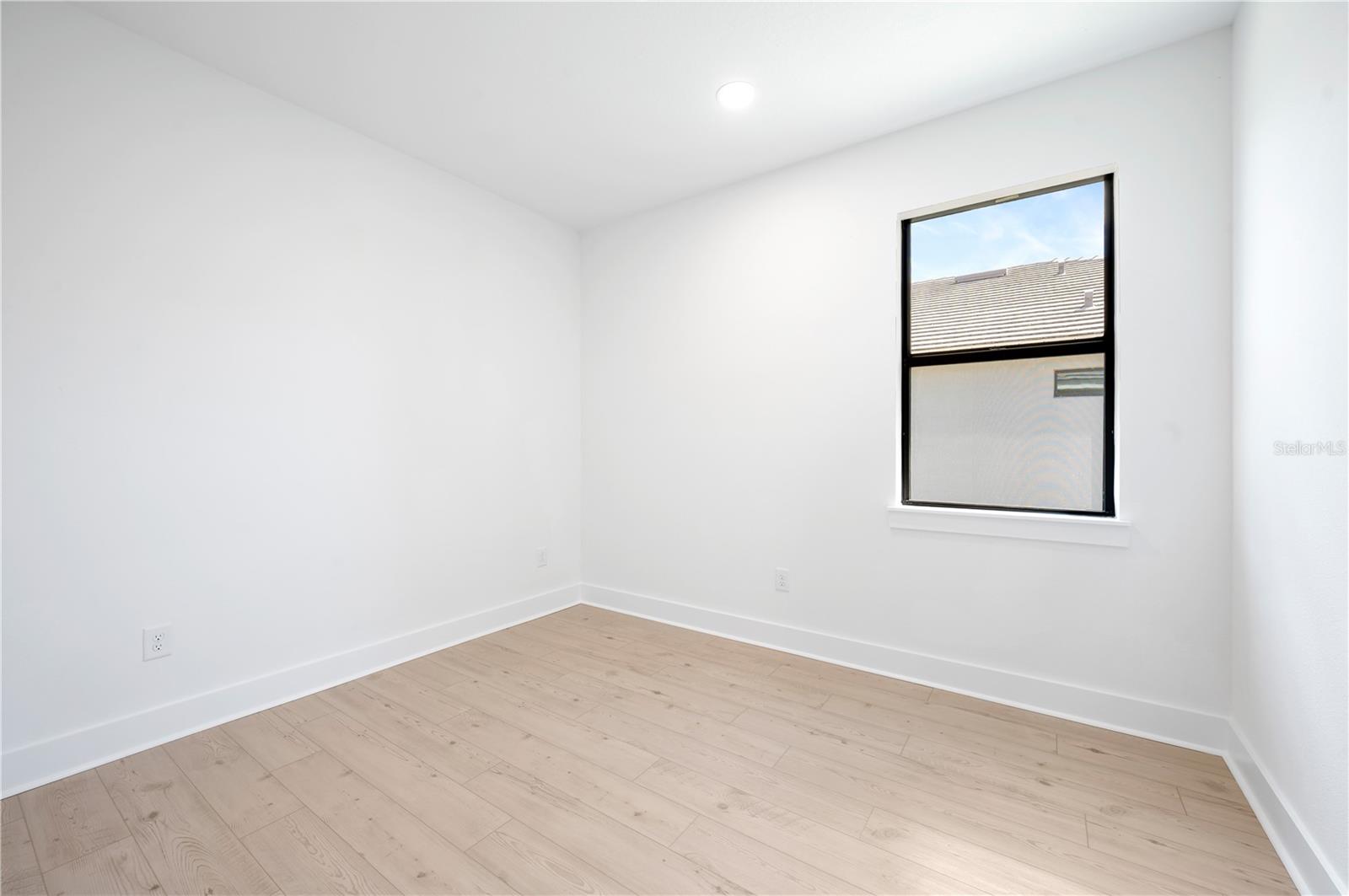 SOLSTICE AT WELLEN PARK - Residential