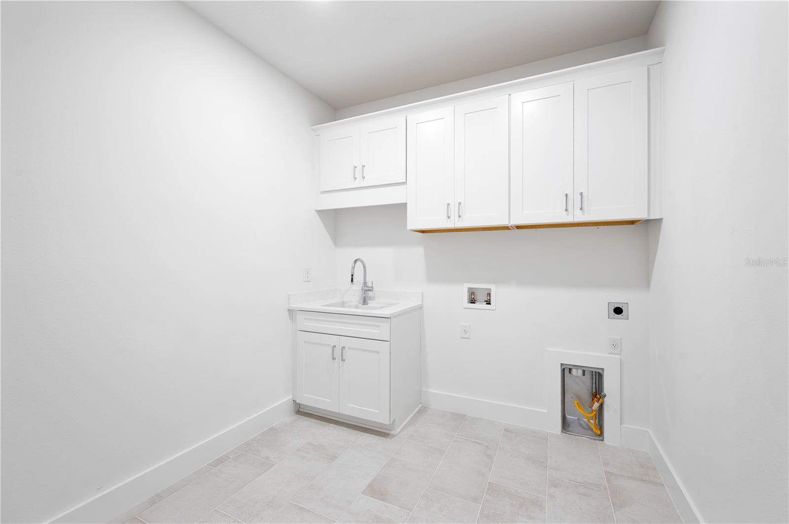 SOLSTICE AT WELLEN PARK - Residential