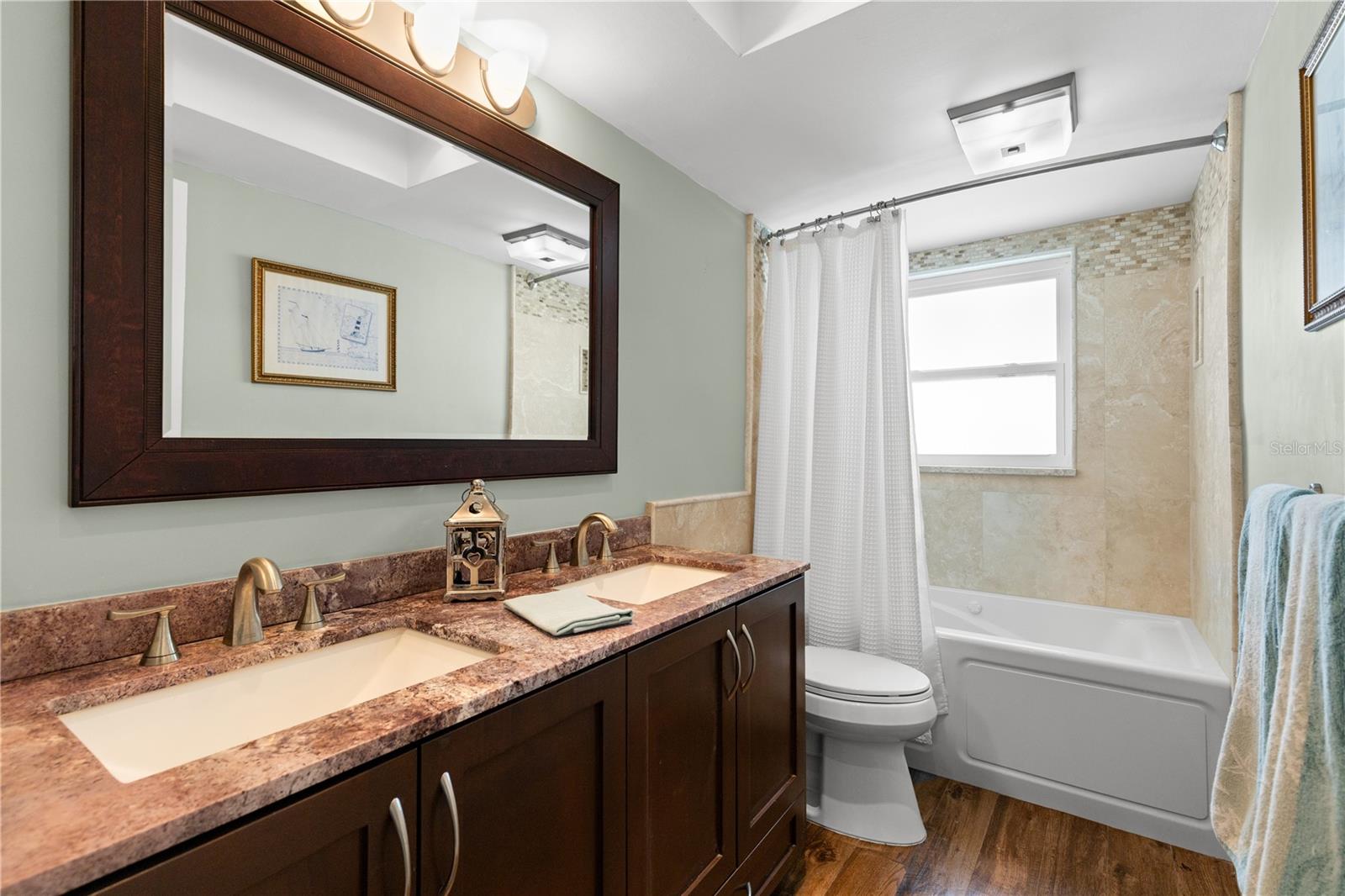 TIERRA VERDE - Residential