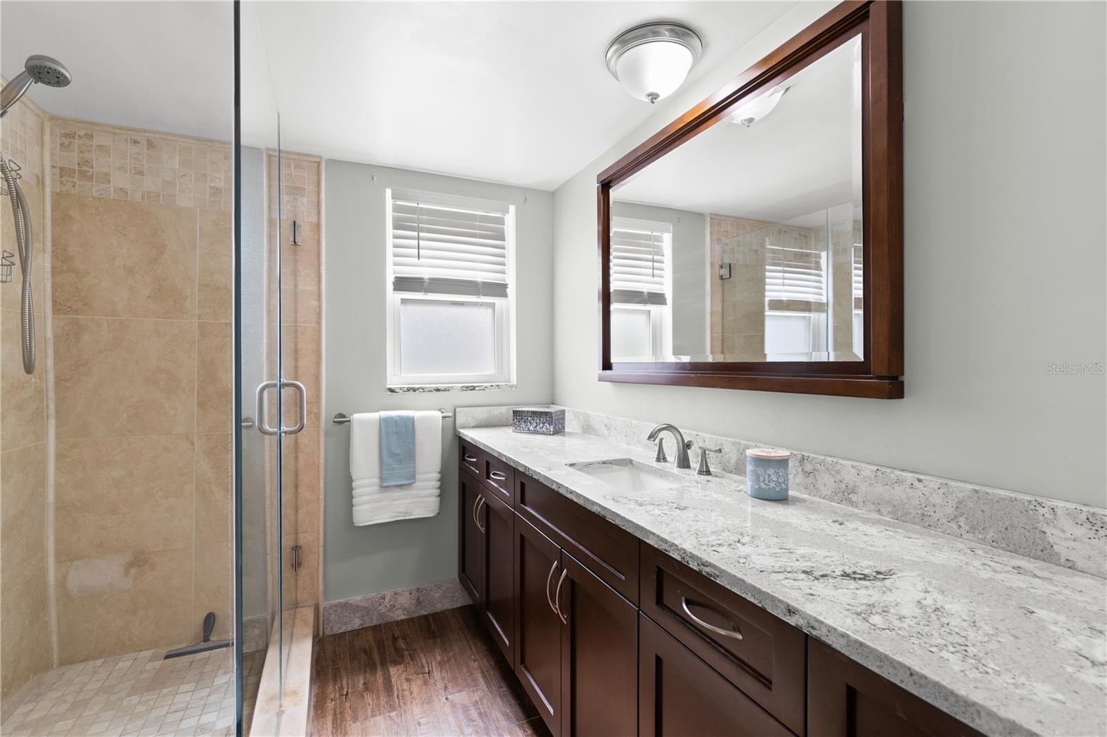 TIERRA VERDE - Residential