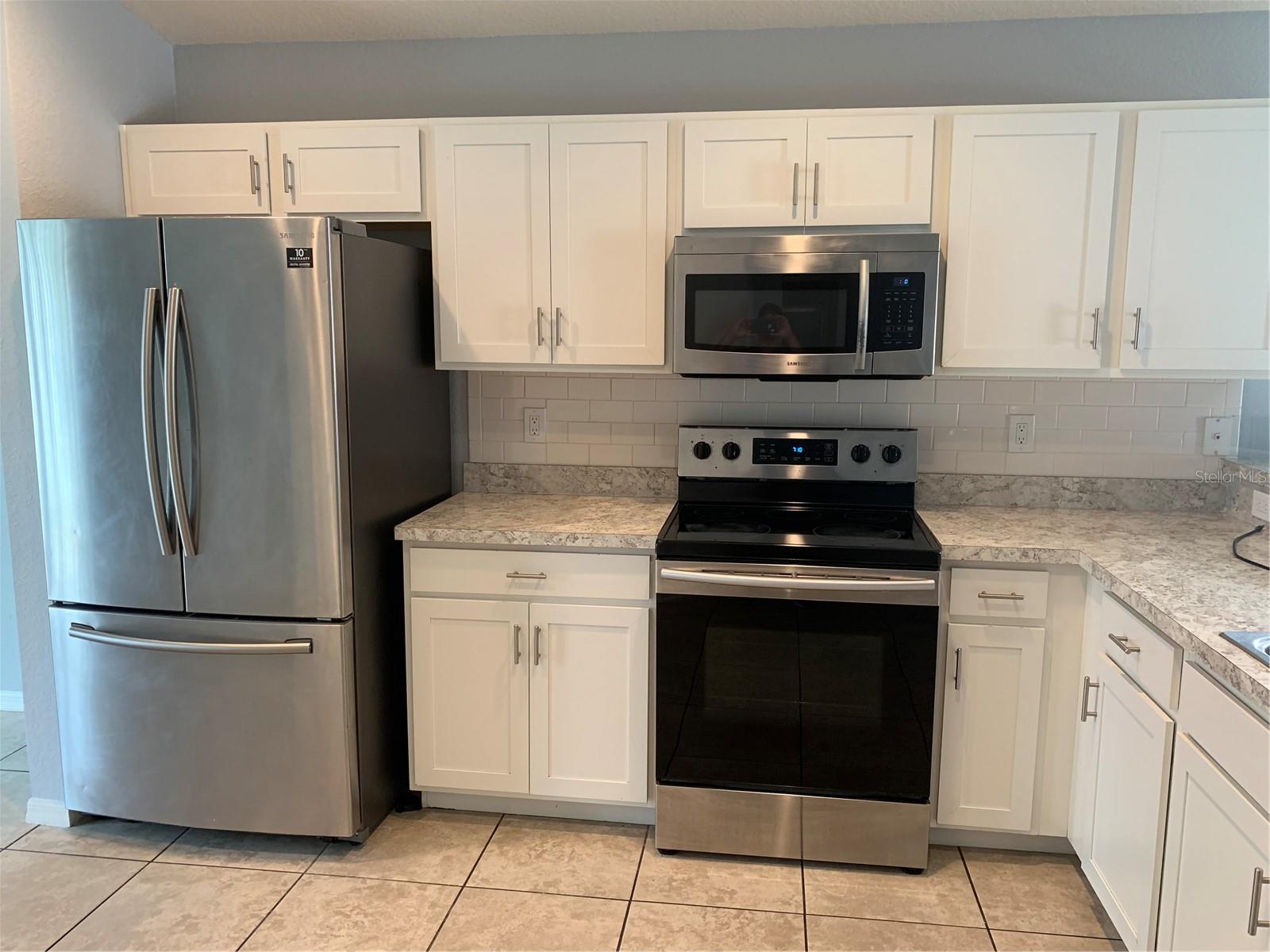 HIGHLAND MDWS 4B - Residential Lease