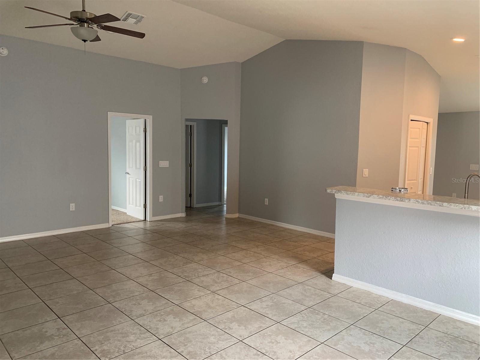 HIGHLAND MDWS 4B - Residential Lease